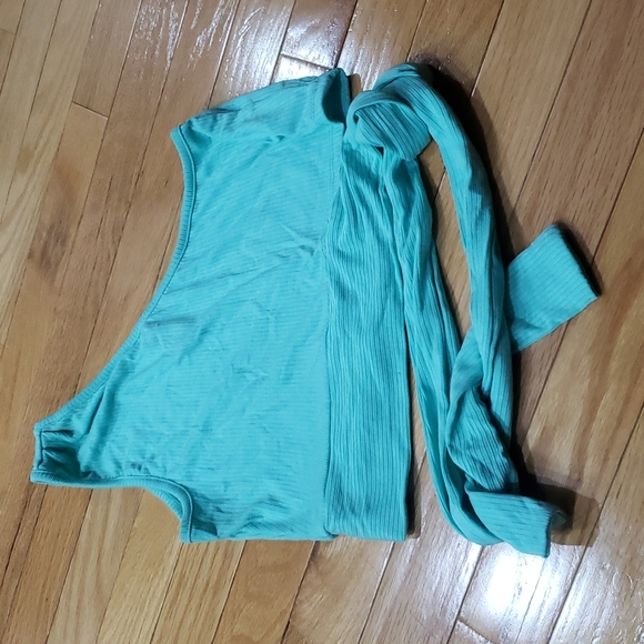 Crop Top XS - Picture 1 of 5